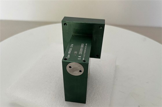 激光設(shè)備專(zhuān)用減速機(jī) 激光追蹤器減速機(jī) 激光設(shè)備用減速機(jī)(1).jpg