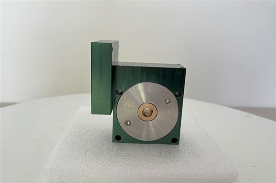 激光設(shè)備專(zhuān)用減速機(jī) 激光追蹤器減速機(jī) 激光設(shè)備用減速機(jī)(4).jpg