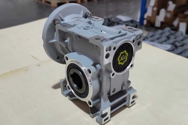 上海艾思捷推薦一款高溫熱環境減速電機 (3).jpg