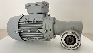 意大利艾思捷洗車機(jī)設(shè)備專用減速機(jī)之XRV040型號洗車機(jī)減速機(jī)