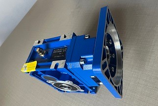 艾思捷技術教您蝸輪蝸桿減速機怎么選一款合適的伺服電機配套？